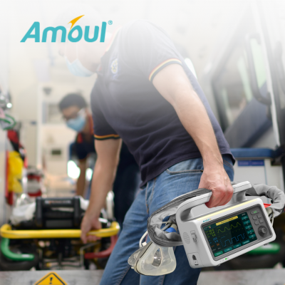 Ventilador de transporte y emergencia: Tamaño compacto y peso ligero, equipado con un bastidor móvil portátil que facilita su traslado o uso en ambulancia.